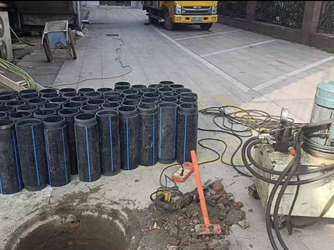 镶黄PE置换管厂家 DN315置换管 非开挖管短管置换